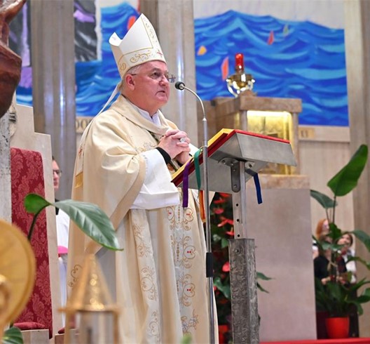 Mons. Razum predvodio misno slavlje 11. utorka u čast sv. Antunu na Svetom Duhu